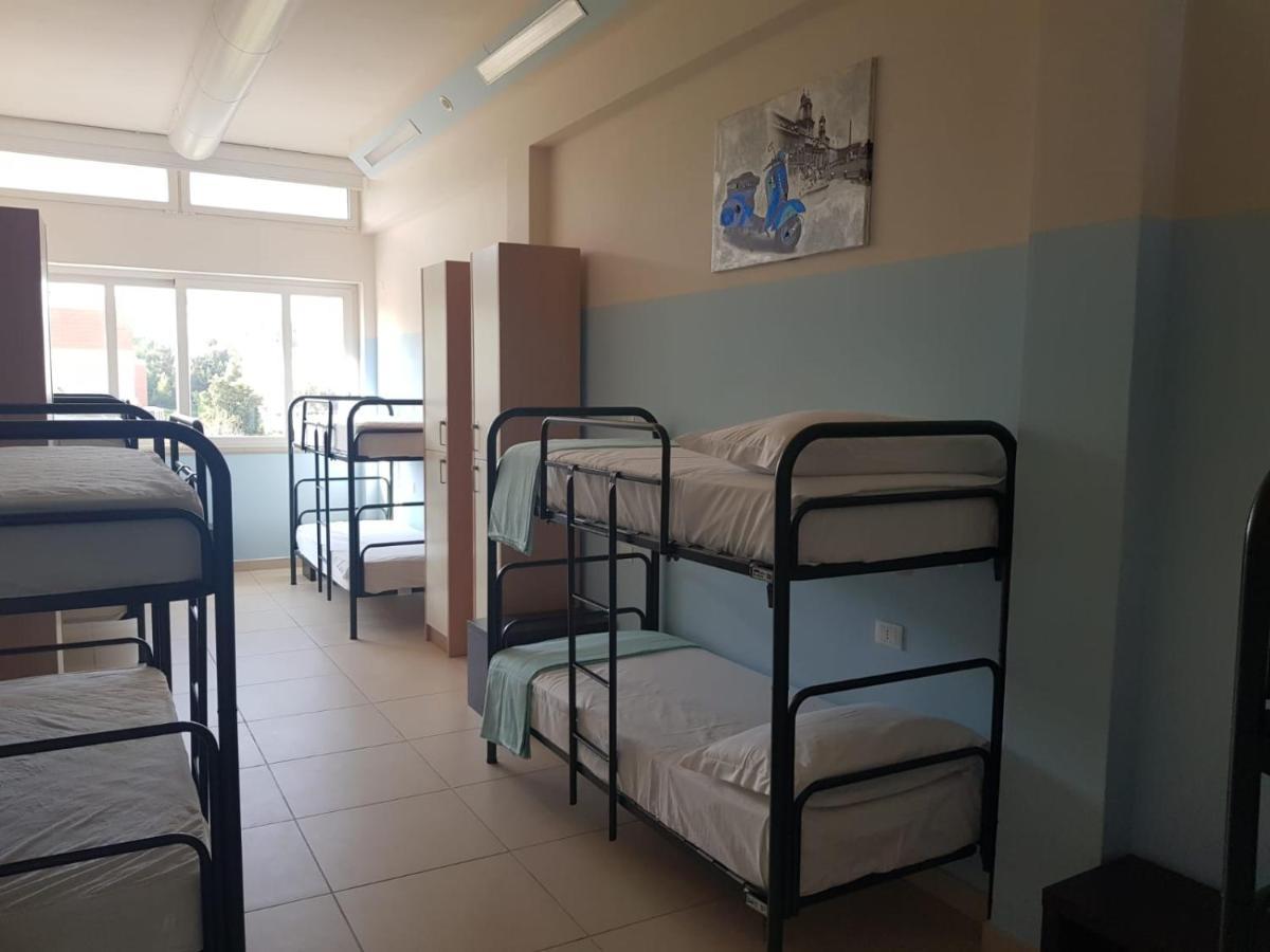Eliopoli Beach Hostel & Restaurant Tirrenia Buitenkant foto