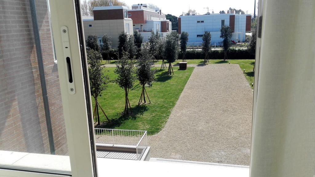 Eliopoli Beach Hostel & Restaurant Tirrenia Buitenkant foto