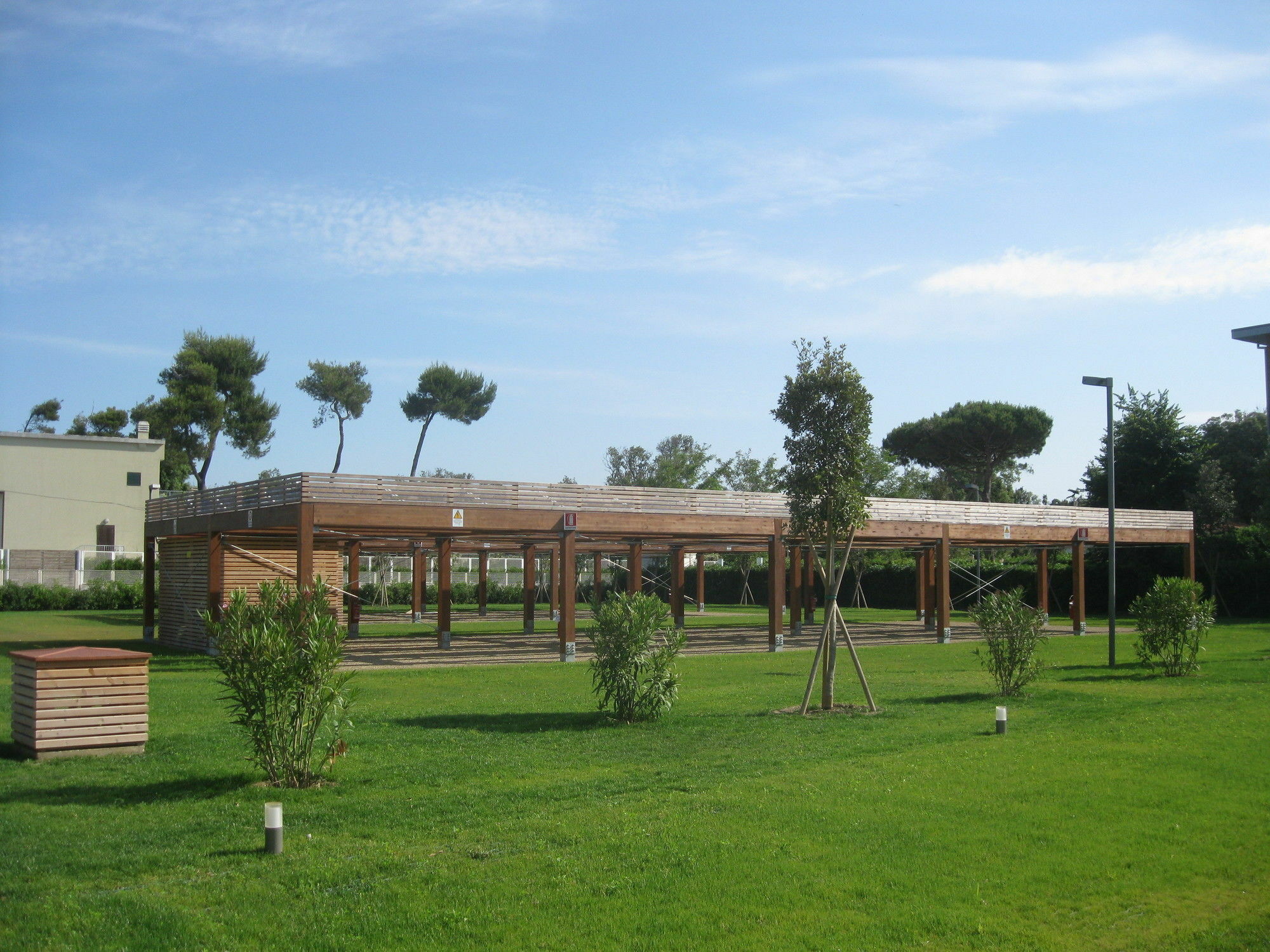 Eliopoli Beach Hostel & Restaurant Tirrenia Buitenkant foto